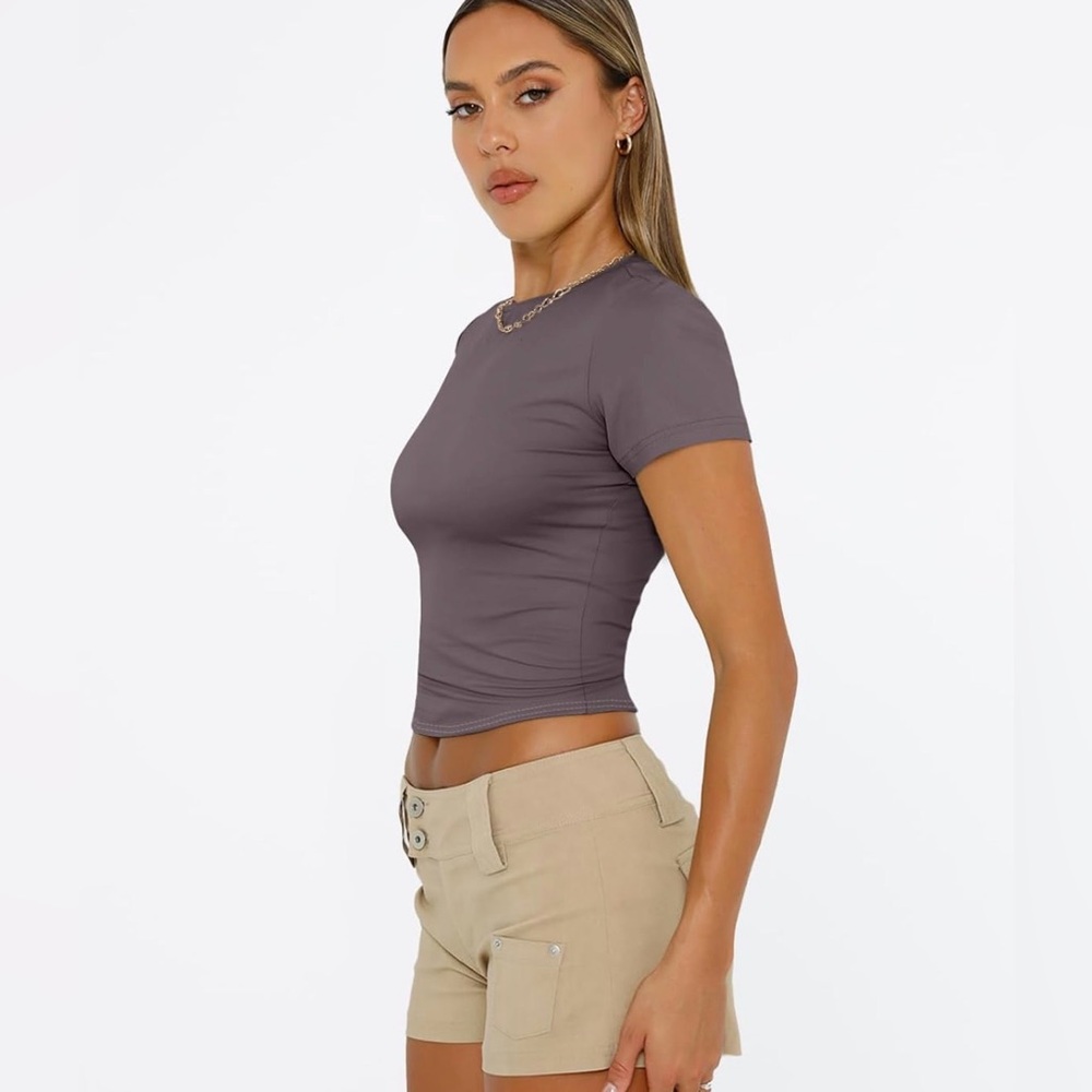 NWOT - Basic Bodycon Tee - Picture 5 of 9